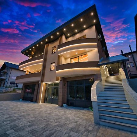 Sm Exclusive Apartments วิโซโค ภายนอก รูปภาพ