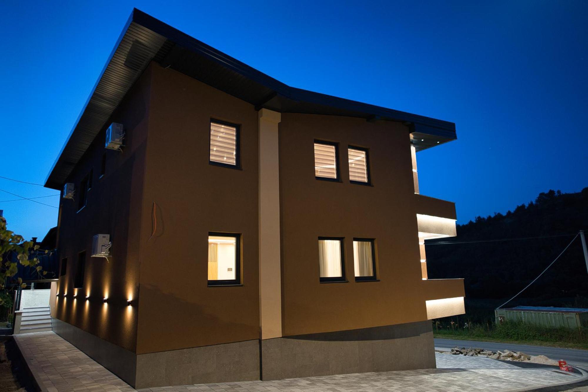 Sm Exclusive Apartments วิโซโค ภายนอก รูปภาพ
